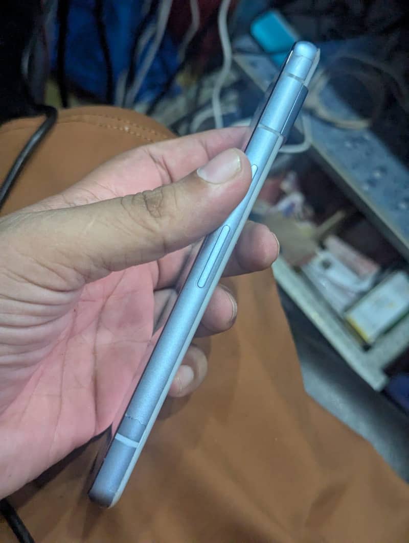 Google Pixel 7a 5
