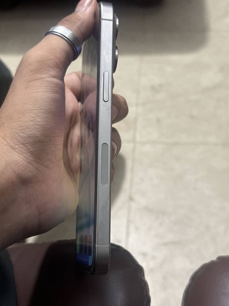 Apple iPhone 15 Pro Max 2
