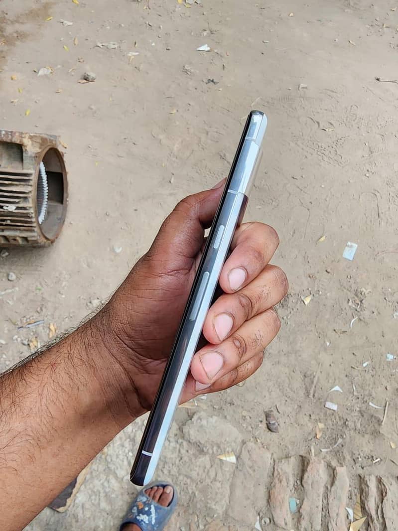 Google Pixel 7 Pro 4