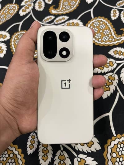 One Plus 15 16gb