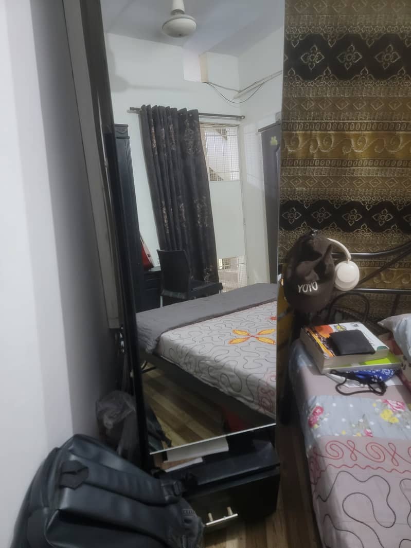 Iron Bed & Dressing Table. 0