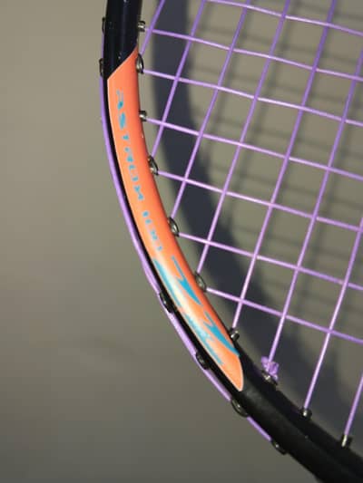 Yonex astrox 100 zz