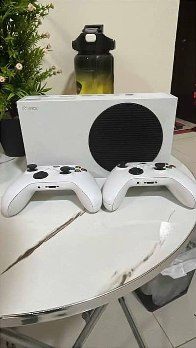 Xbox Series S with 2 White Wireless Controllers - Good Condition