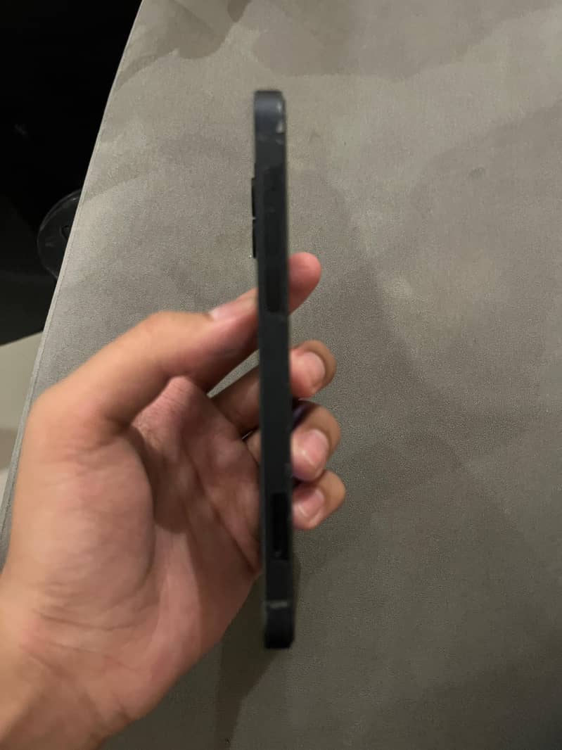 Apple iPhone 12 2