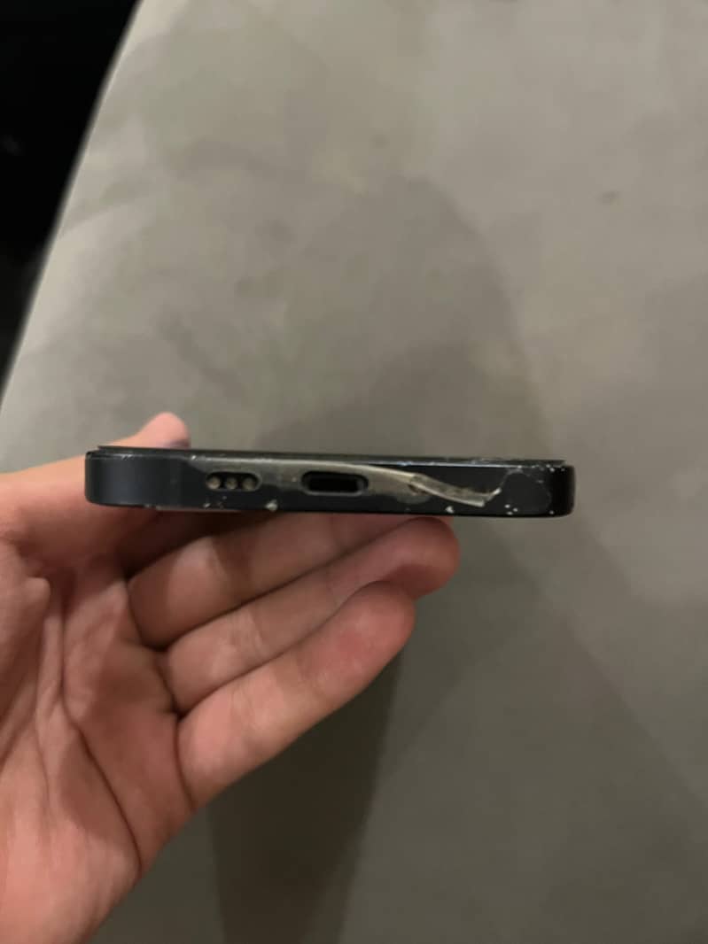 Apple iPhone 12 7