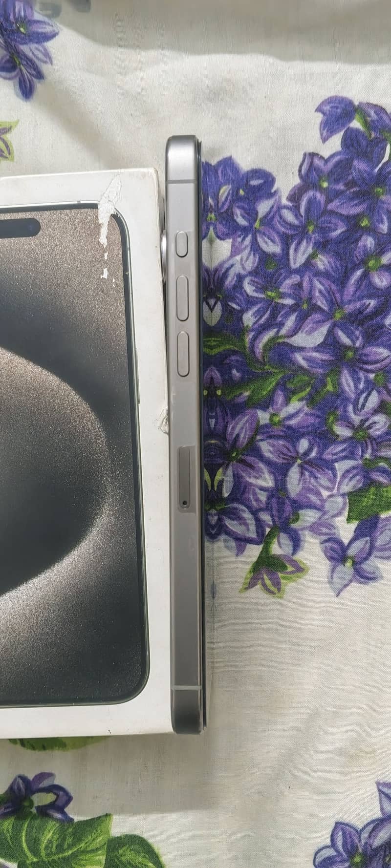 Apple iPhone 15 Pro Max 3