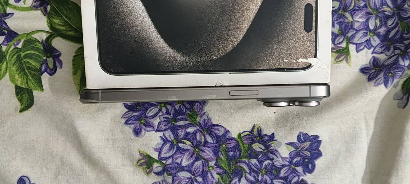 Apple iPhone 15 Pro Max 5