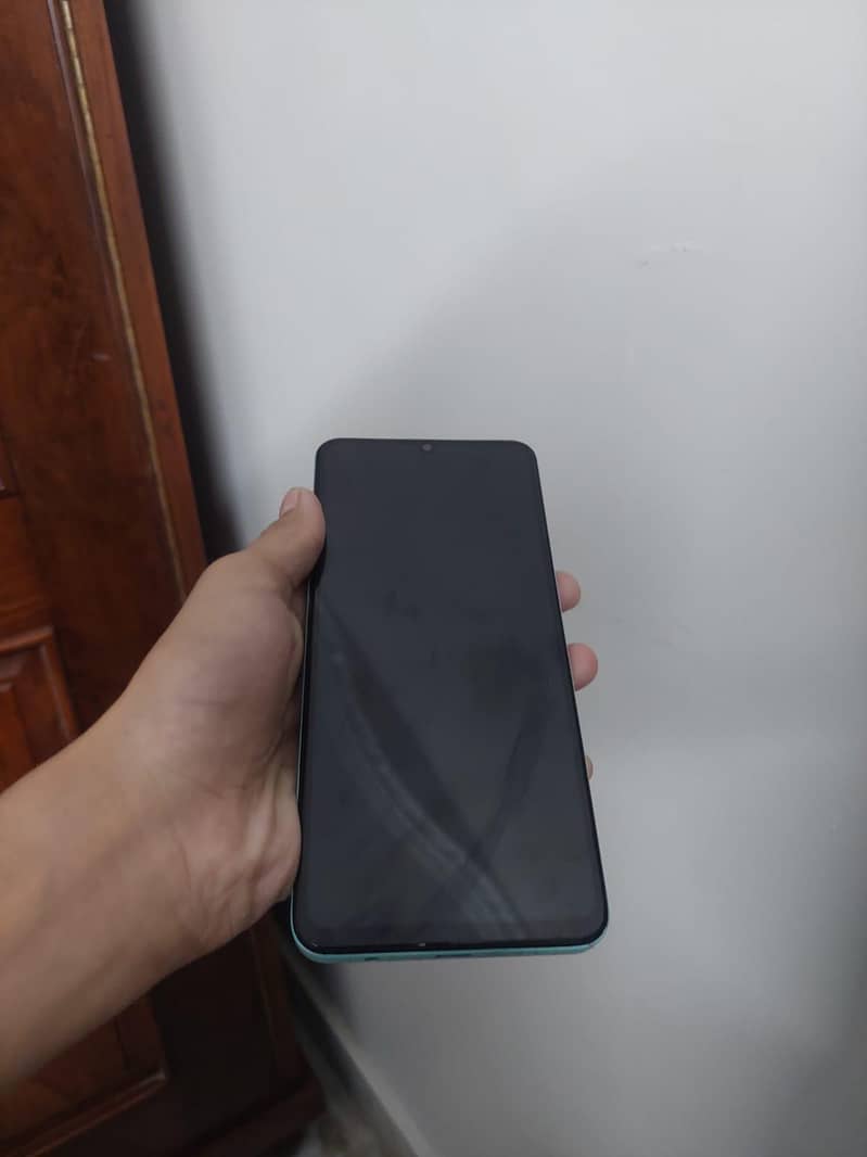 Realme C51 4