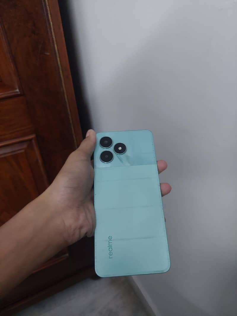 Realme C51 8