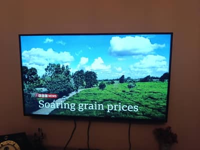 Samsung 55 LED TV - Excellent Condition (Barely Used)