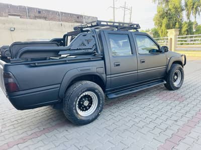 Isuzu truck