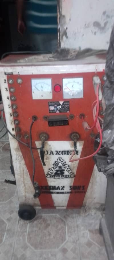 Batrey cahrger 40Amp
