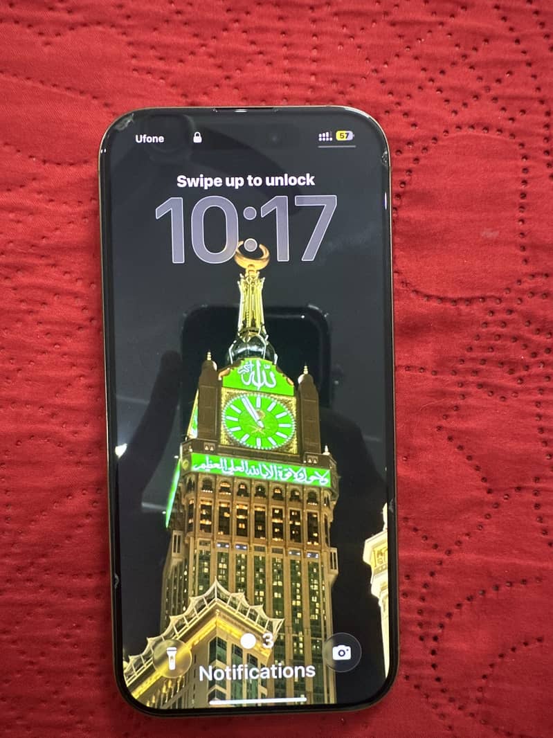 Apple iPhone 16 Pro 1