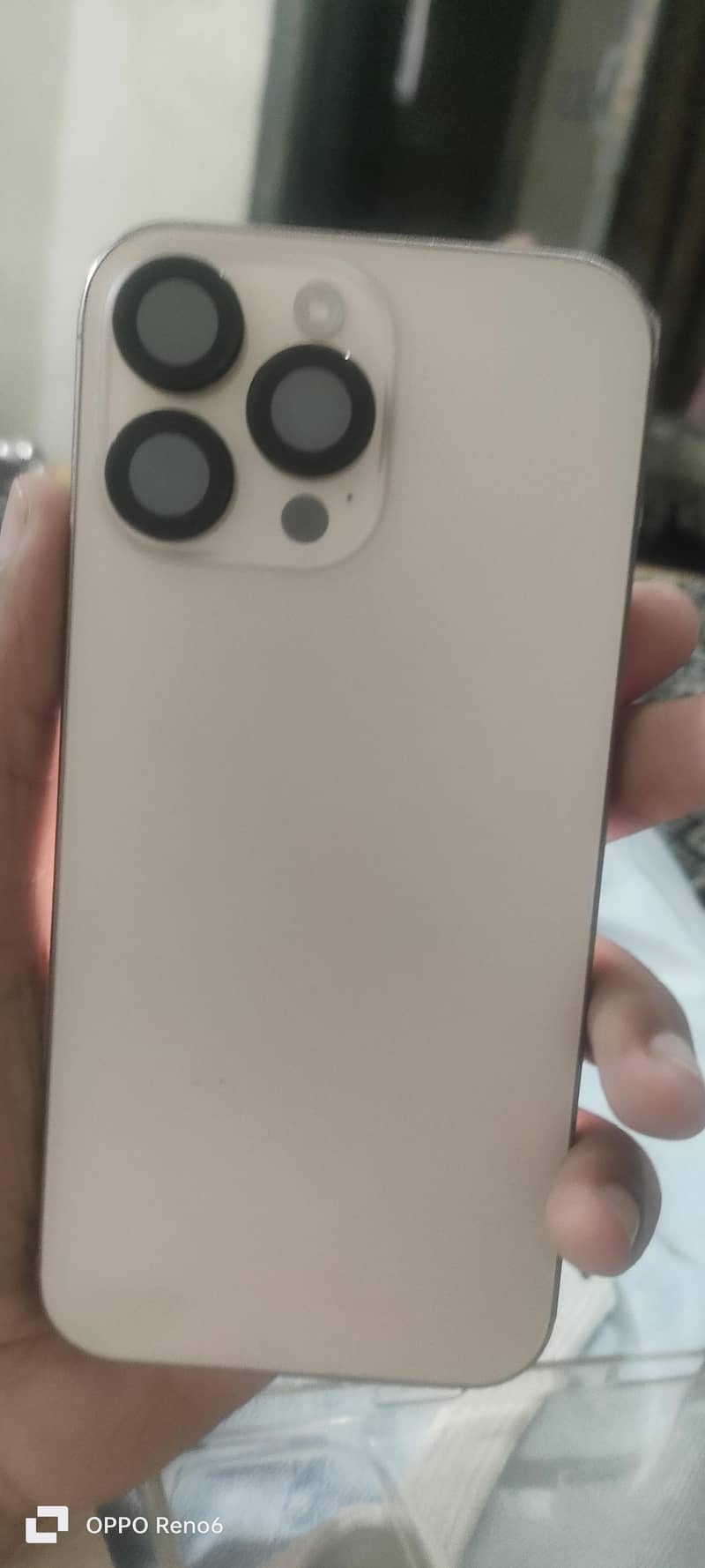 Apple iPhone 16 Pro Max 2