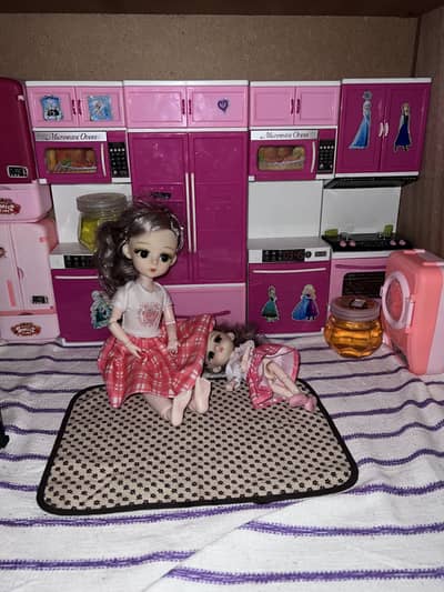 Beautiful only unboxed not used kitchen set for girlies