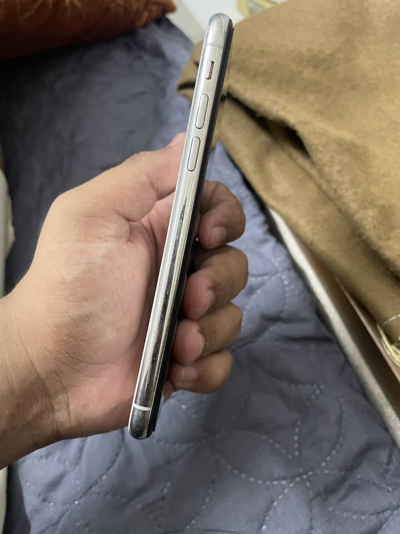 Apple iPhone XS 2