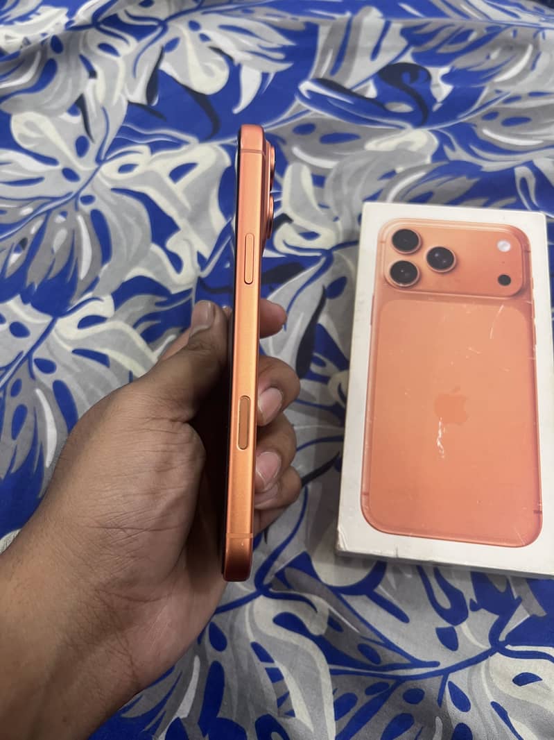 Apple iPhone 17 Pro Max 0