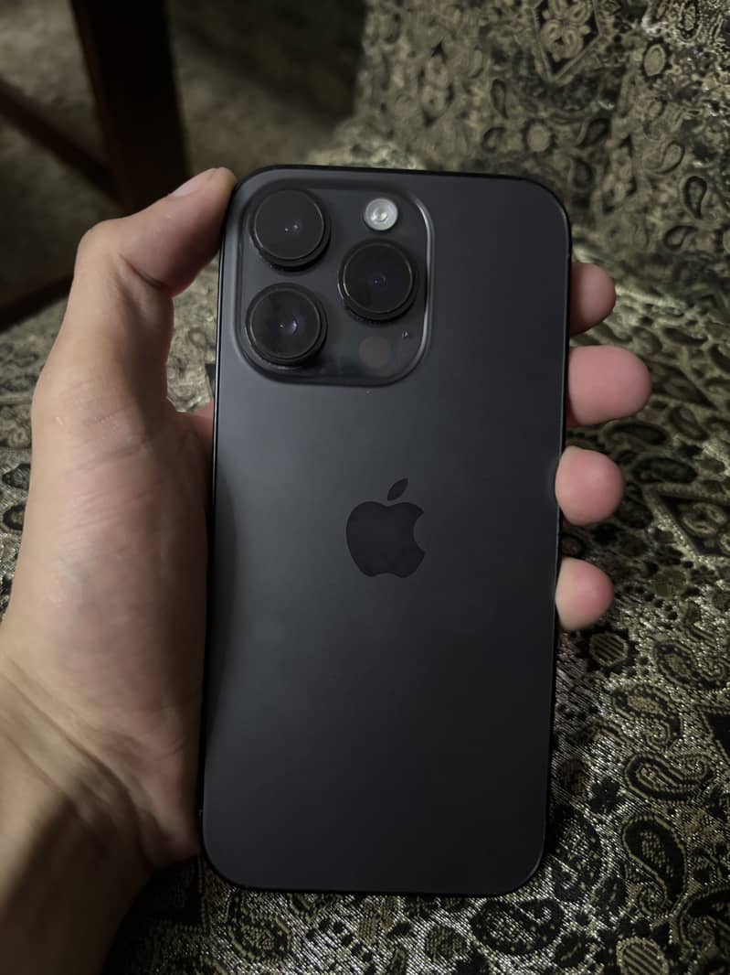 Apple iPhone 14 Pro 1