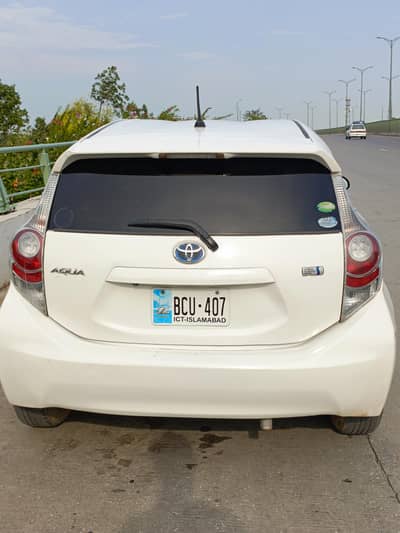 Toyota Aqua 2012