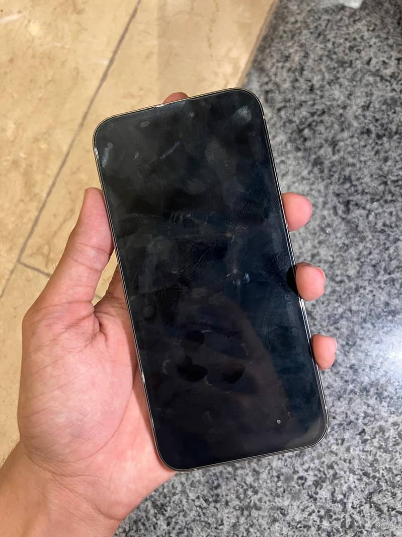 Apple iPhone 15 Pro Max 6