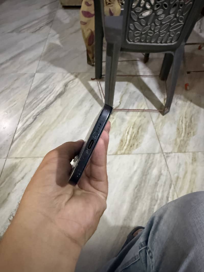 Apple iPhone 15 plus jv 1