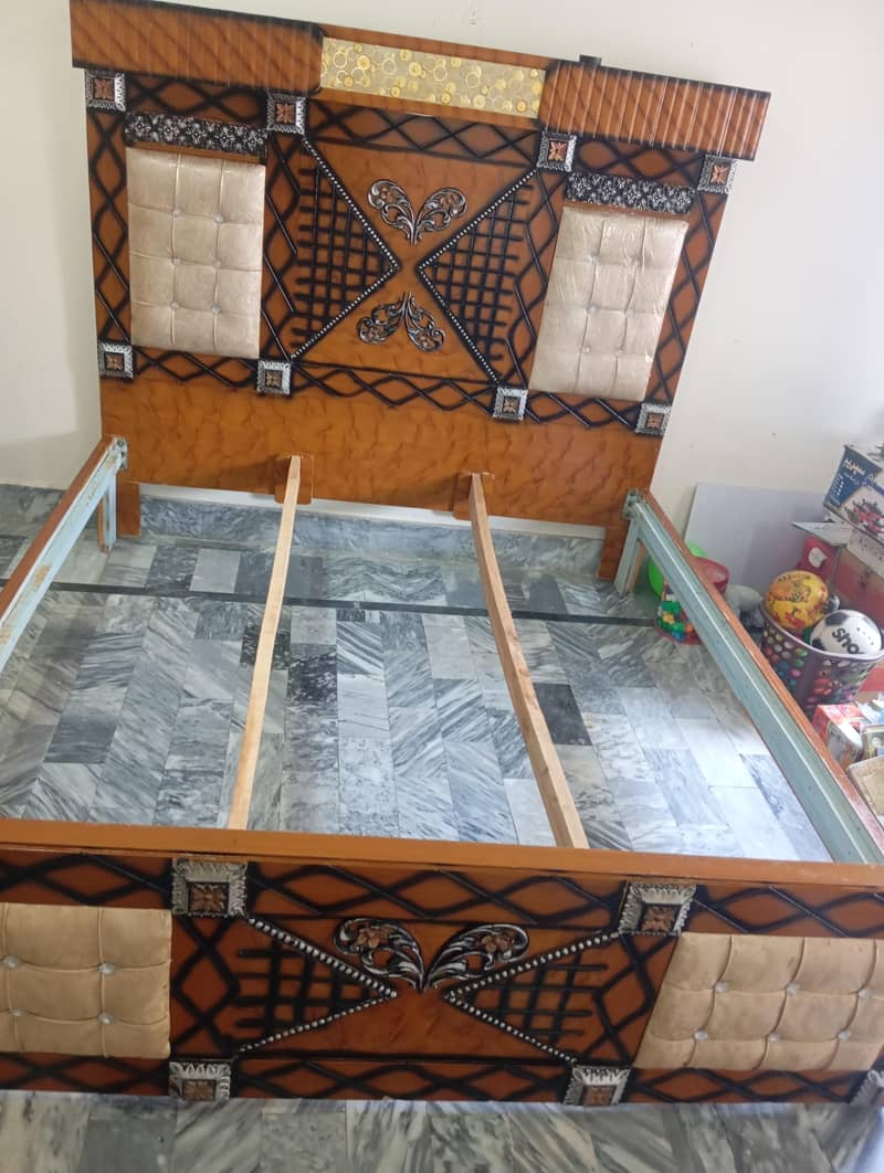 Bed with Side table and Dressing table 4