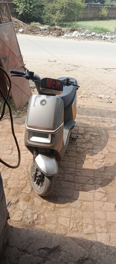 Ramza A700 Commander Electric Scooty For Sale+92 321 7114039