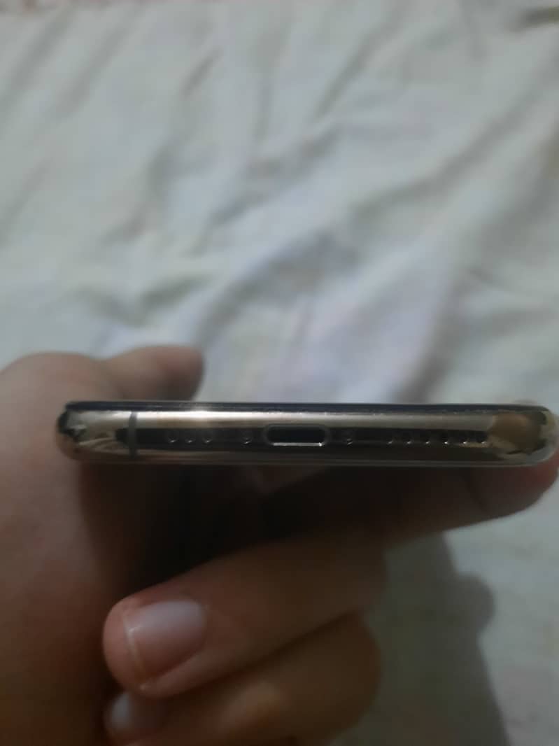 Apple iPhone 11 Pro 2