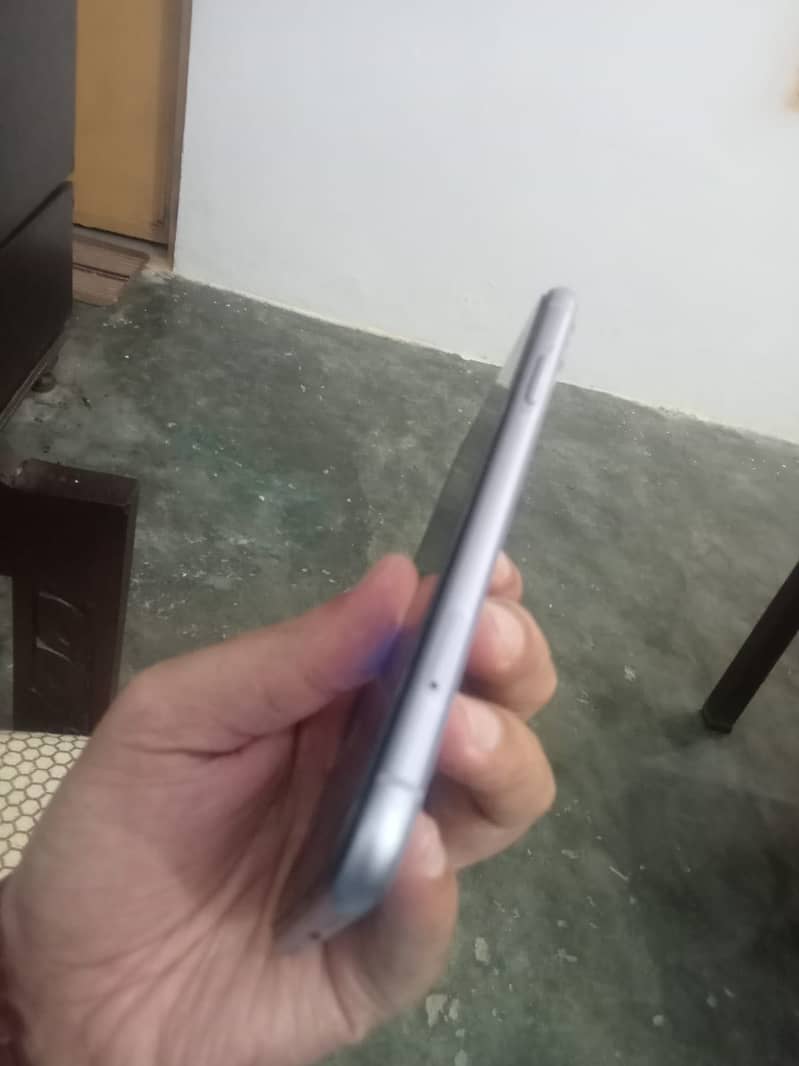 Apple iPhone 11 2