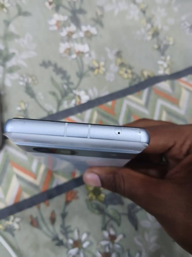 Google Pixel 7a 3