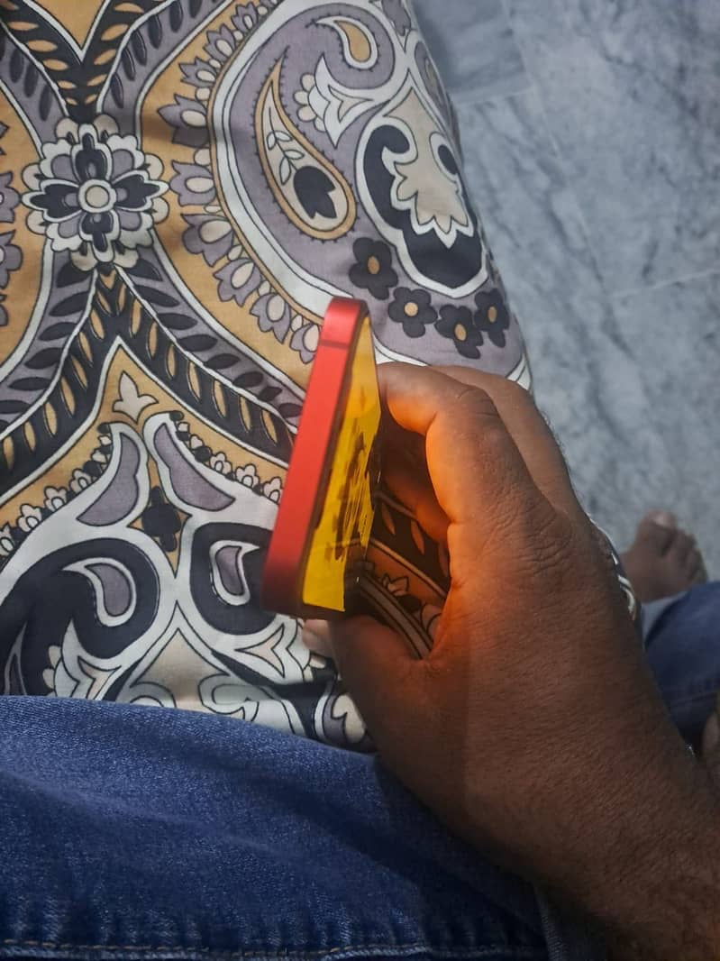 Apple iPhone 12 7