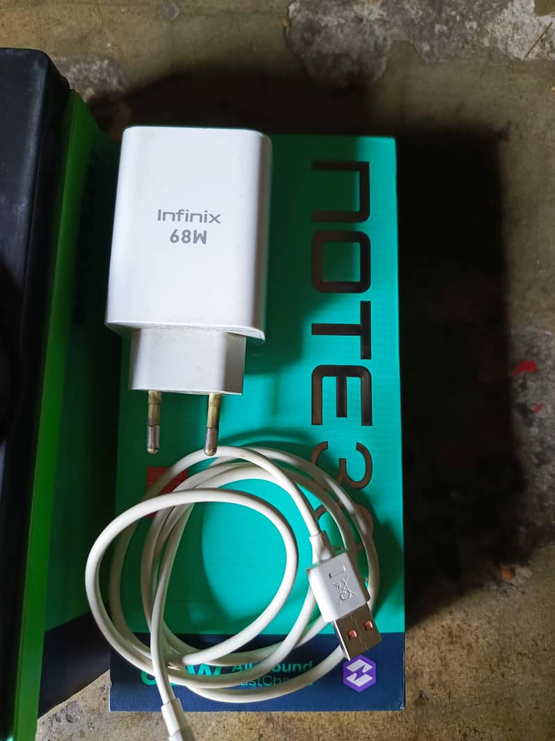 Infinix Note 30 Pro 8