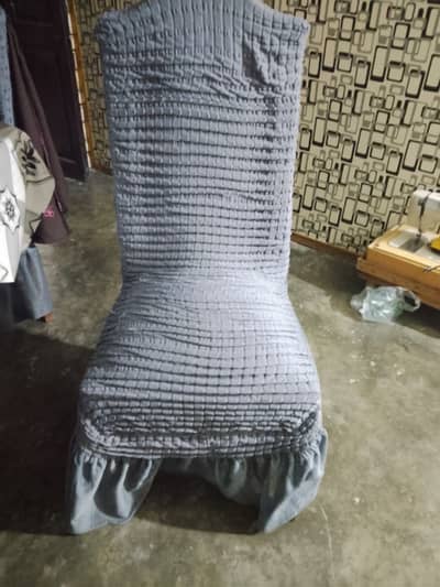 1 table full size and full condition