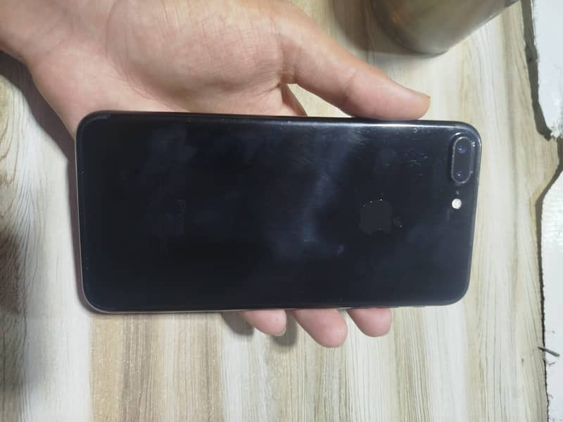 Apple iPhone 7 Plus 0