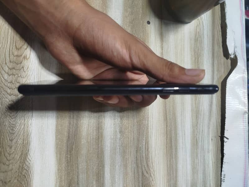 Apple iPhone 7 Plus 2