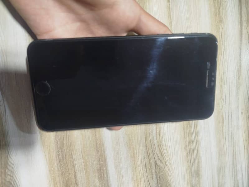Apple iPhone 7 Plus 5