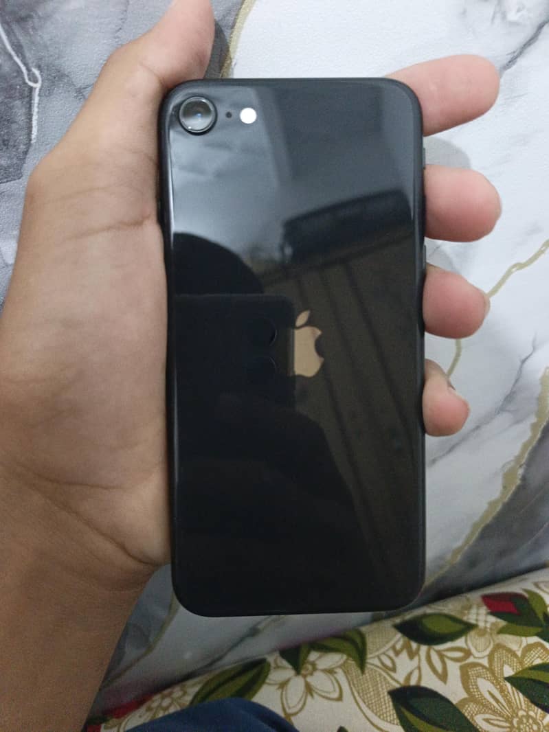 Apple iPhone SE 4