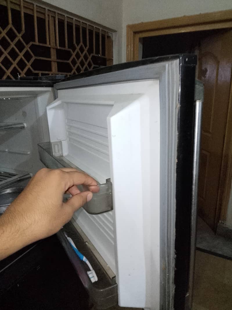 Dawlance Refrigerator 4