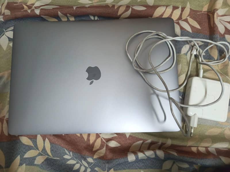 mackbook pro 1