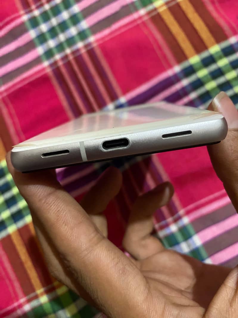 Google Pixel 7a 1