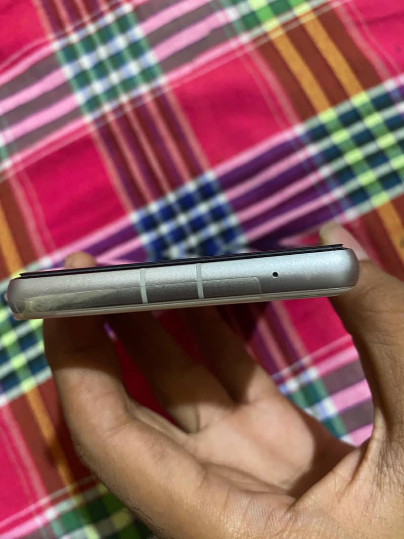 Google Pixel 7a 3