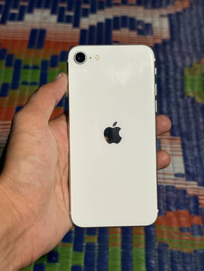Apple iPhone SE