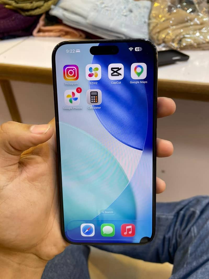Apple iPhone 15 Pro Max 3