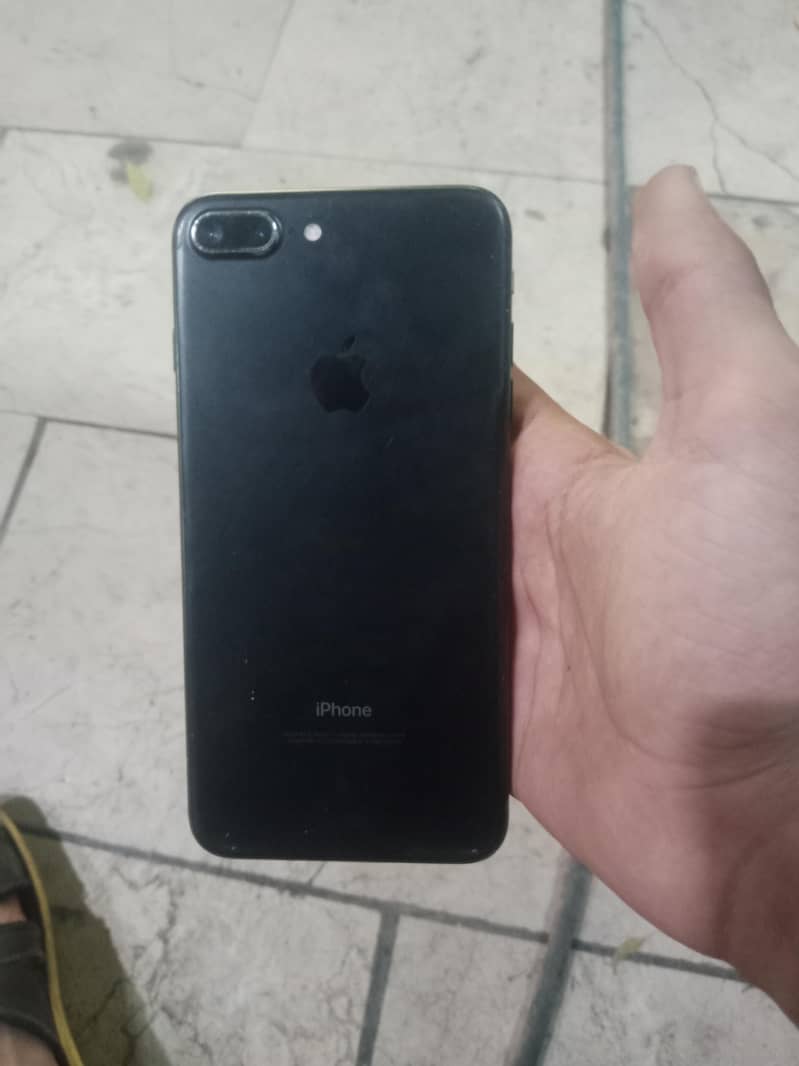 Apple iPhone 7 Plus 4
