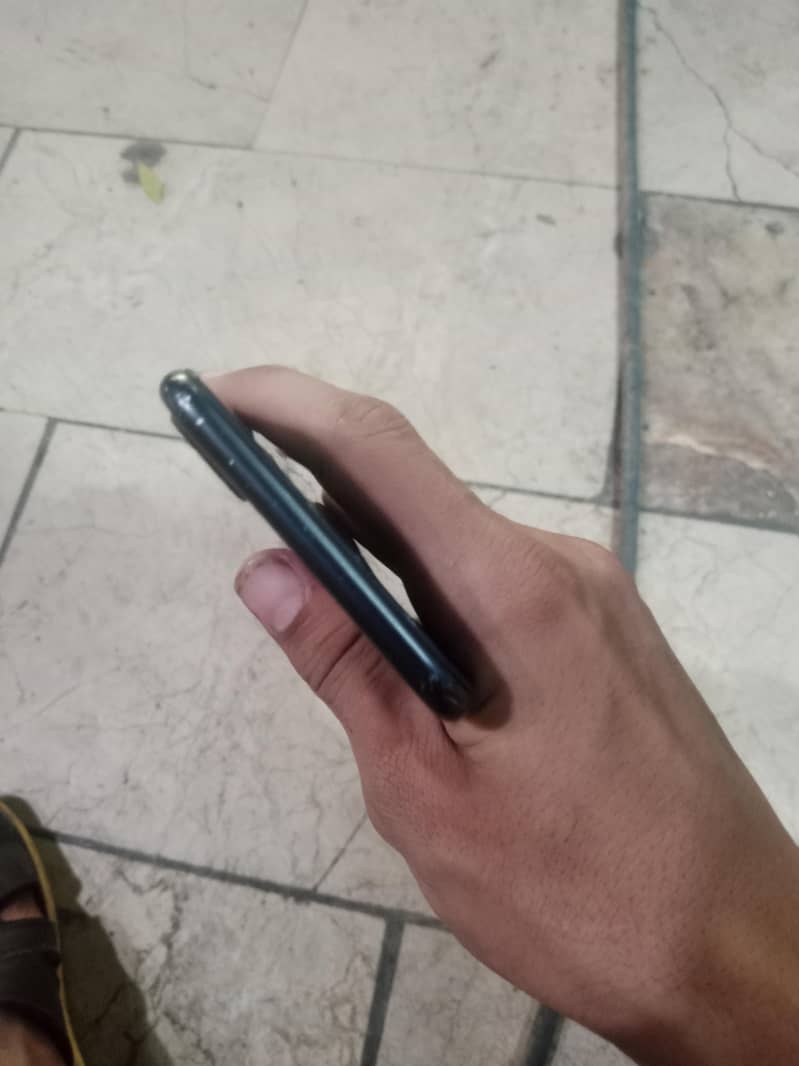 Apple iPhone 7 Plus 5