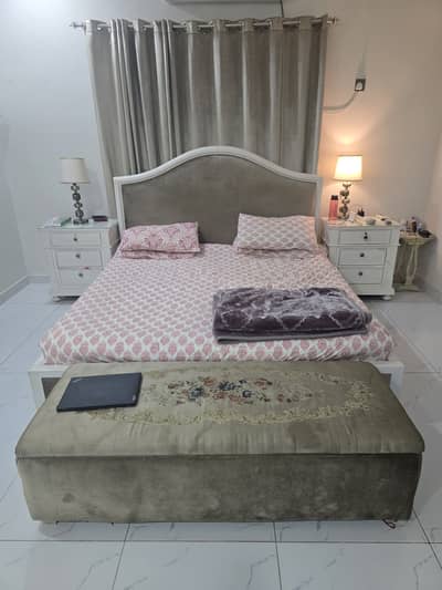 King Bed Set with Dresser