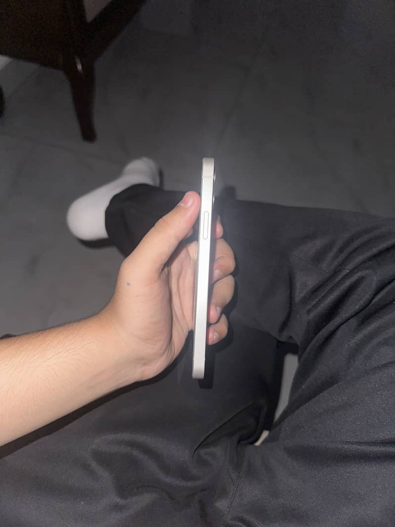 Iphone 12 3
