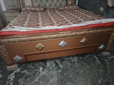 good condition bed sell kar raha ho