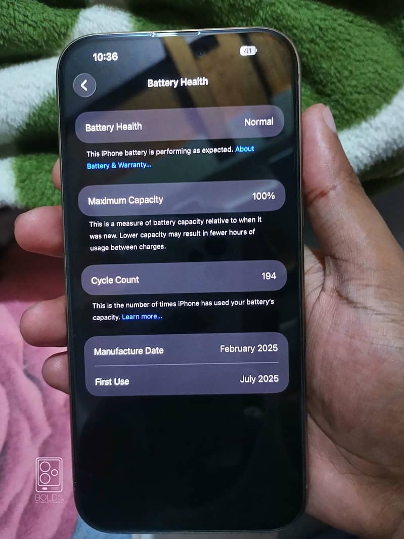 Apple iPhone 16 Pro Max 4