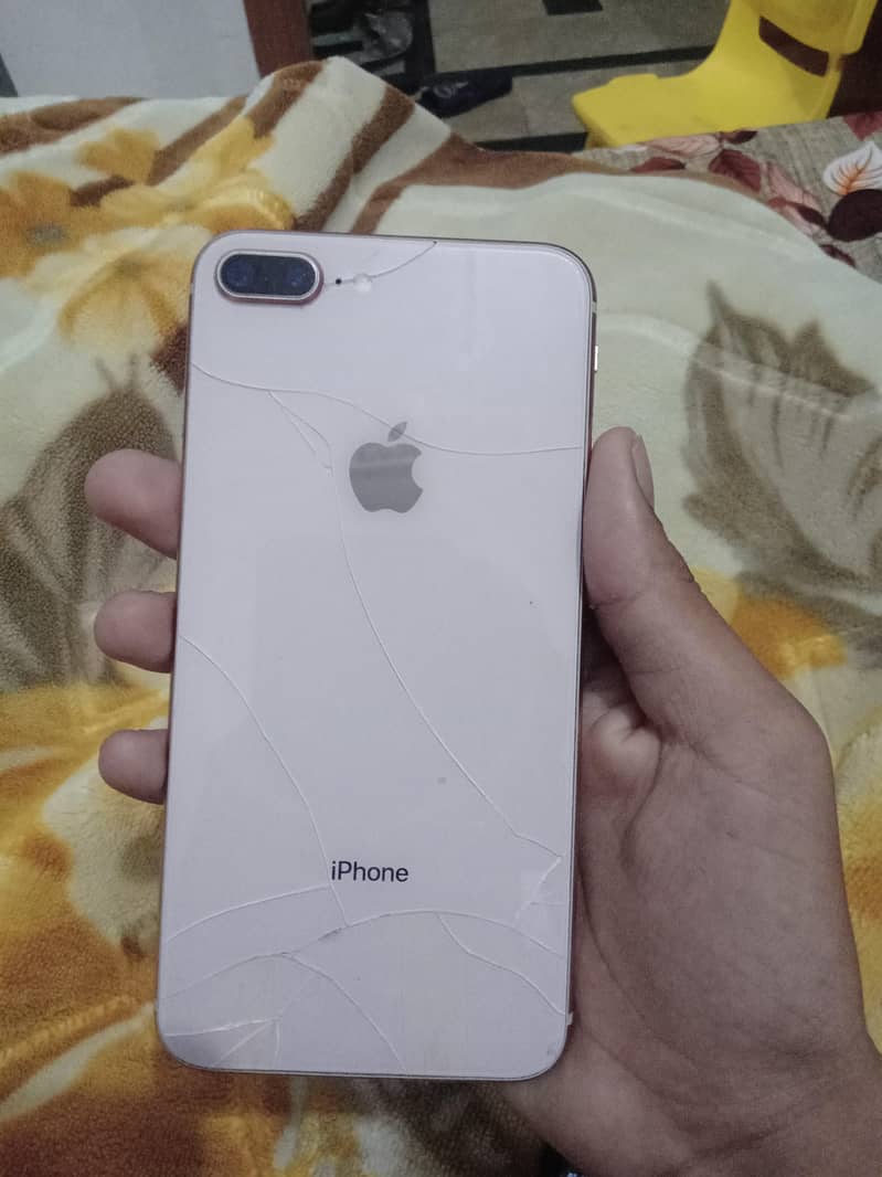 Apple iPhone 8 Plus 0